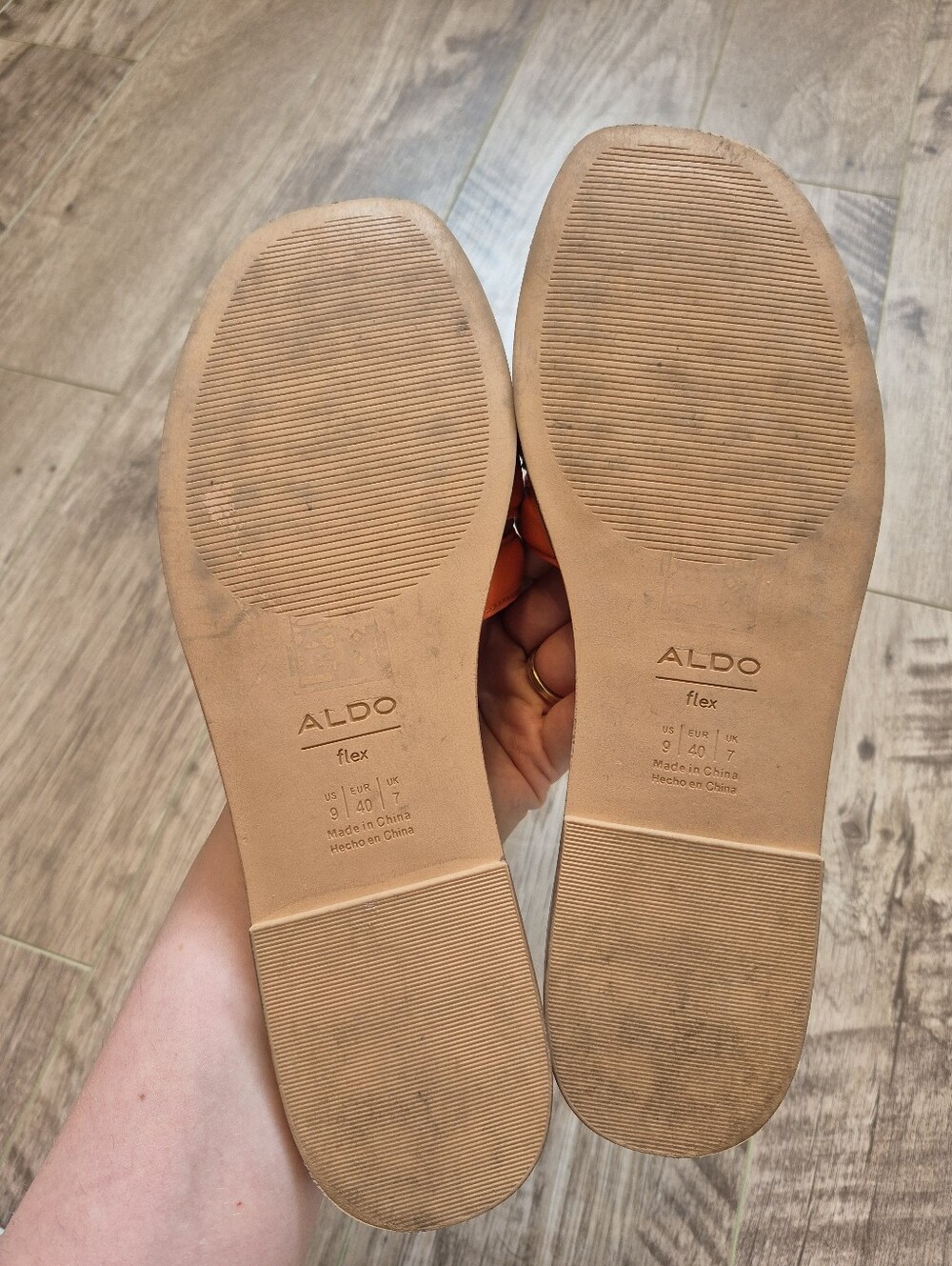 Aldo Women's Beach Resortwear Orange Leather Elenaa Flat Geometric Sandal Size 9 - Picture 4 of 4